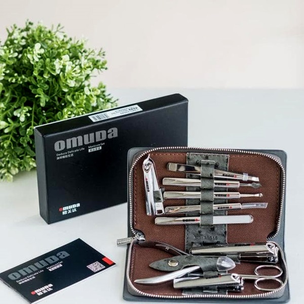 10 pieces Professional Nail Clippers Pedicure Kit Nail Tools with Luxurious Travel Case